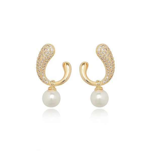 Brinco Cravejado com Pérola Pendente • Banhado a Ouro 18k