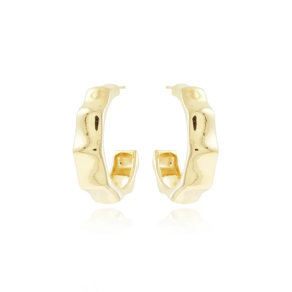 Brinco Meia Argola Detalhada (26,5mm) • Banhado a Ouro