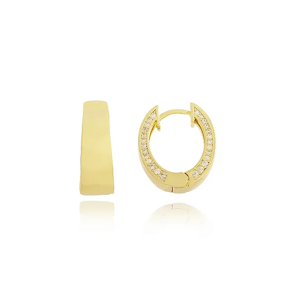 Brinco De Argola Com Cravação De Zircônias Lateral • Banhado a Ouro 18k
