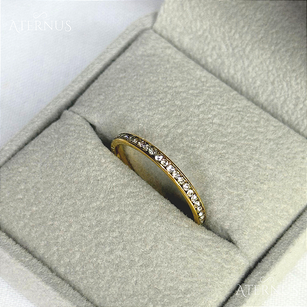 Anel Dourado Cravejado
