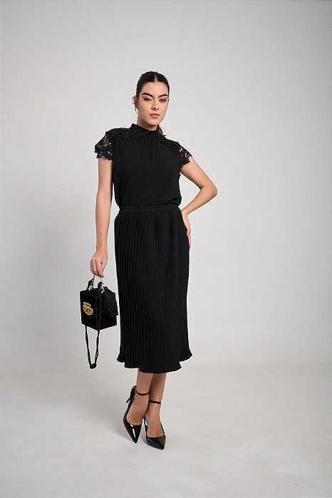 CONJUNTO BLUSA E SAIA PLISSADA