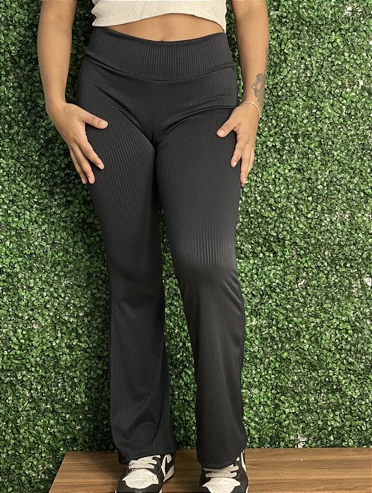 Calça Flare 3D