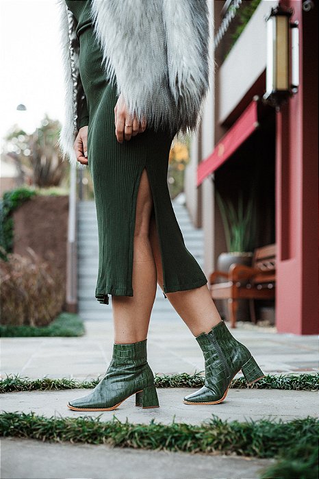 Bota Patrícia em Couro Croco