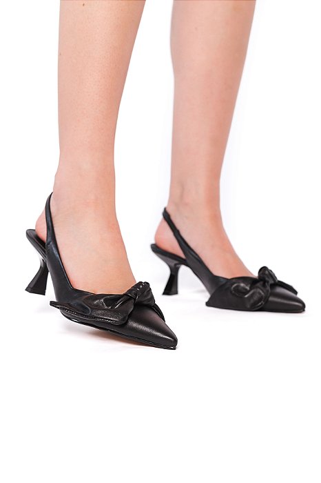 Scarpin Slingback em Couro Com Laço Amanda Preto