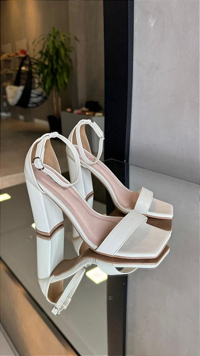 Sandália Basic Salto Bloco Off White