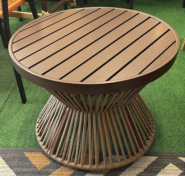 Mesa de Centro Veneza com Tampo de Alumínio Ripado