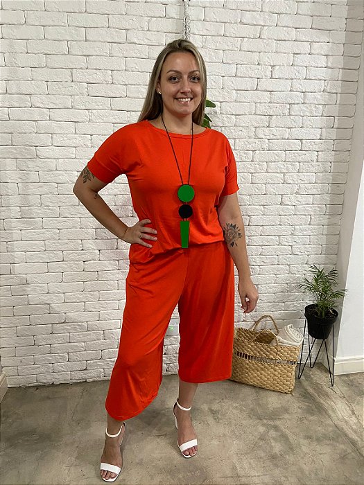 Conjunto Blusa e Calça Pantacourt