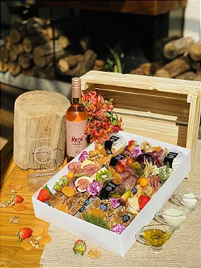 Platter Leiteria G com vinho La Linda