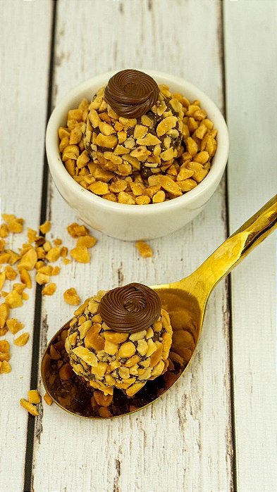 Brigadeiro com amendoim