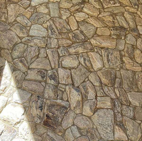 Pedra madeira amarela m²