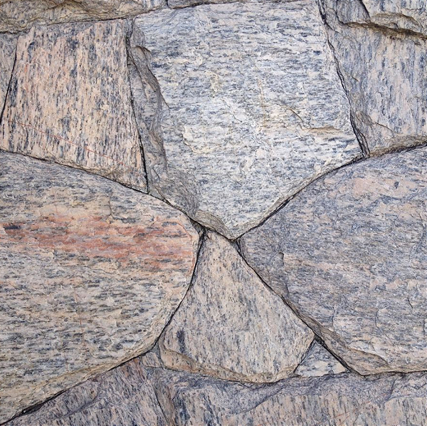 Pedra Madeira Bruta Rosa - M²