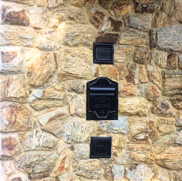 Pedra madeira amarela 1M²