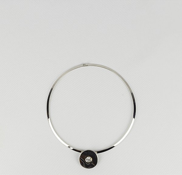 Choker Elegante Orbe Central com Zircônia