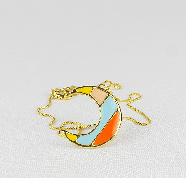 Cordão Elegante Pingente Lua Esmaltada