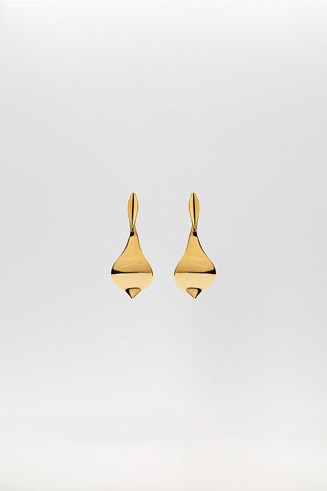Brinco Elegante Folha Pendente Acabamento Acetinado
