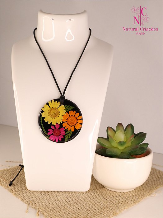Colar com Pingente de Resina e Flores Naturais - MODEL-20242