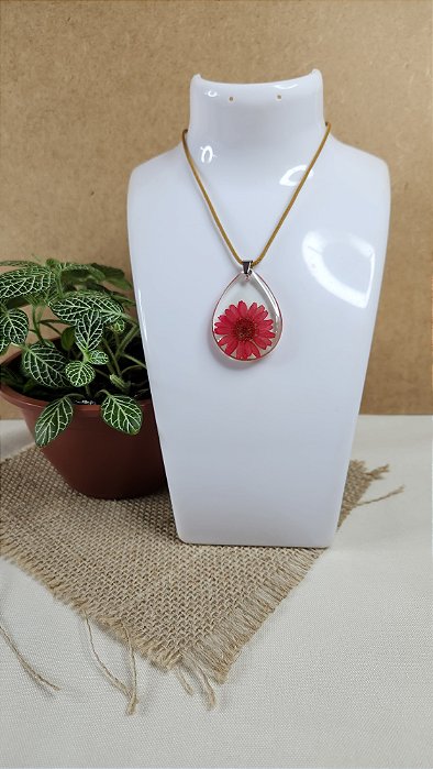 Colar com Pingente de Resina e Flores Naturais - MODEL-202414