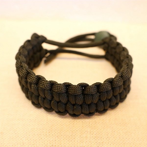 Bracelete URBAN GHOST - VERDE MILITAR