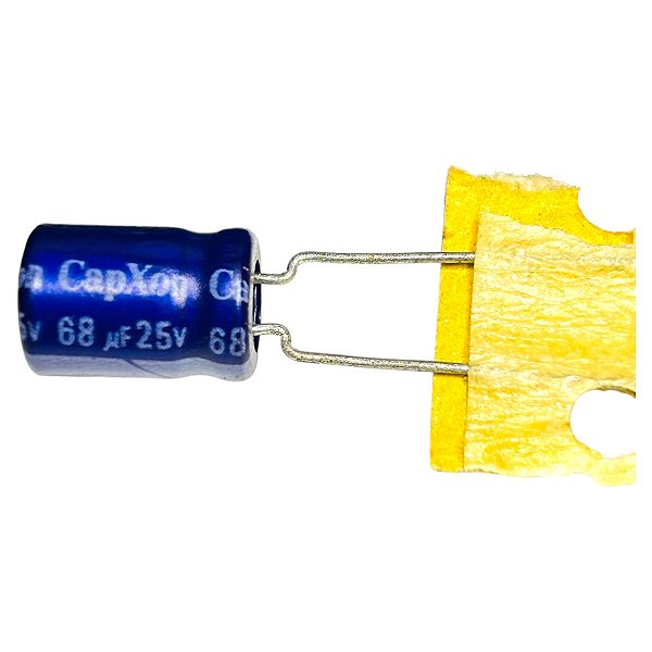 ELET. 68UF/25V