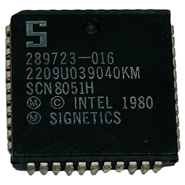CIRCUITO INTEGRADO SCN 8051 H ( PLCC )