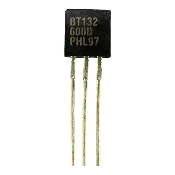 TRIAC BT 132-600
