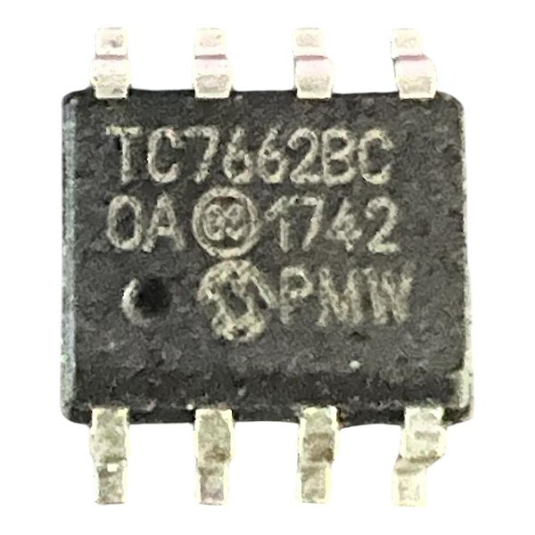 CIRCUITO INTEGRADO TC 7662 BCOA ( SMD )