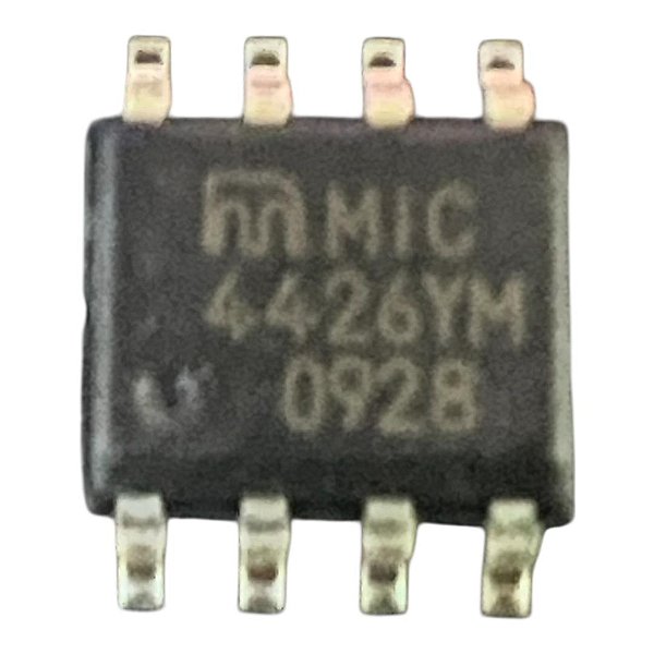 CIRCUITO INTEGRADO MIC 4426 YN ( SMD )