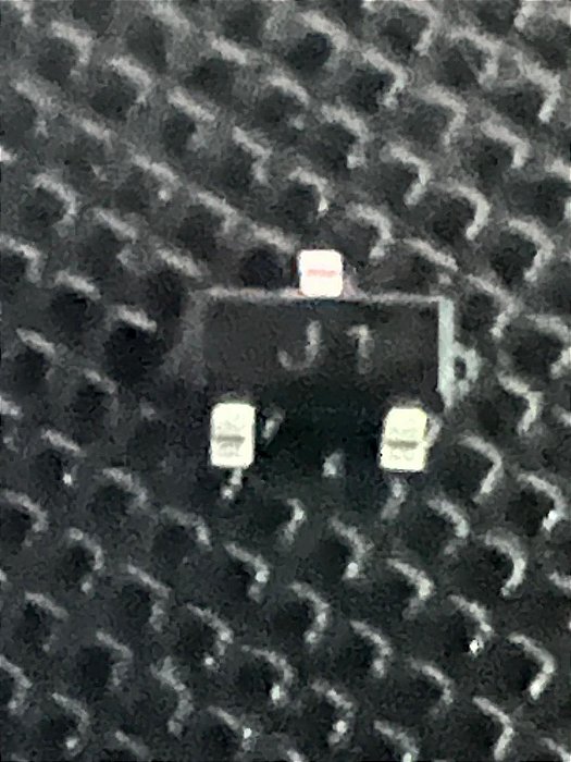 TRANSISTOR J1 = BSS 138 ( SMD )