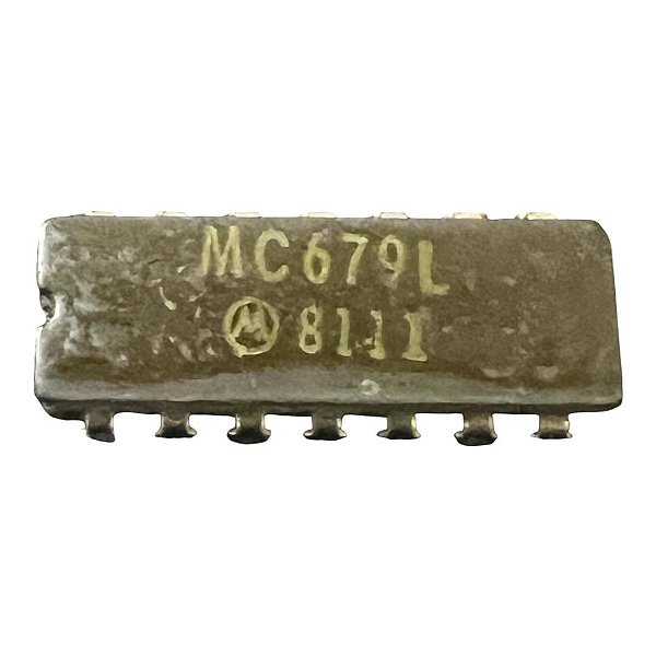 CIRCUITO INTEGRADO MC 679 L ( CERAMICO )