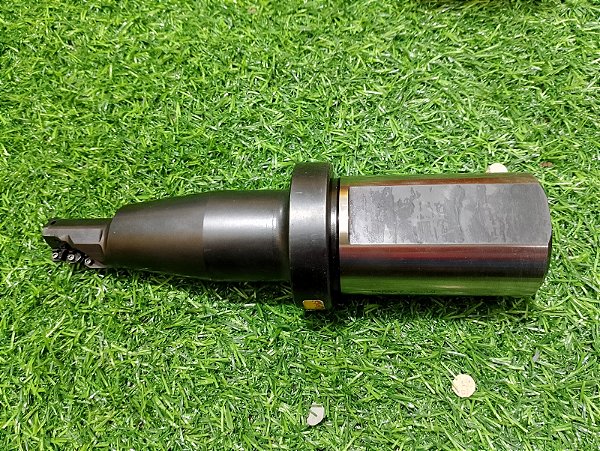 Barra mandrilar intercambiável