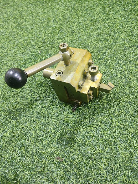 Suporte canal interno para torno revólver Ama tr4