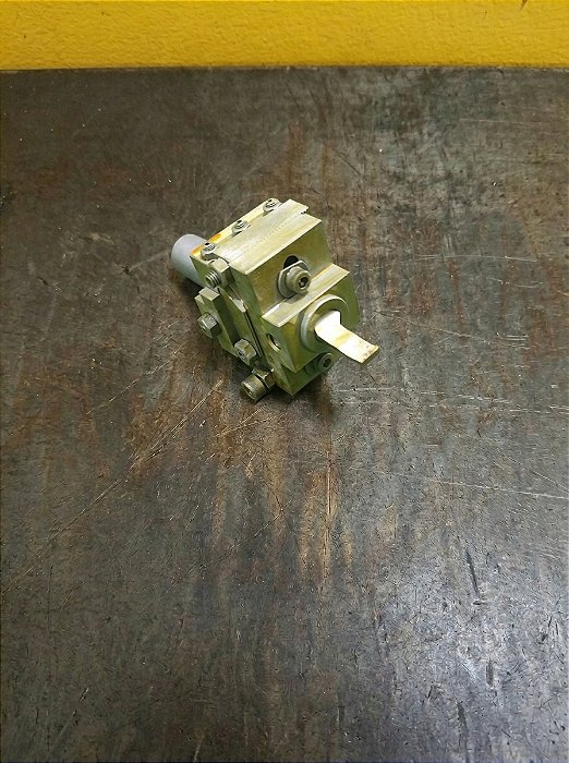 Suporte para Canal Interno Torno Automático A25 A15 Traub