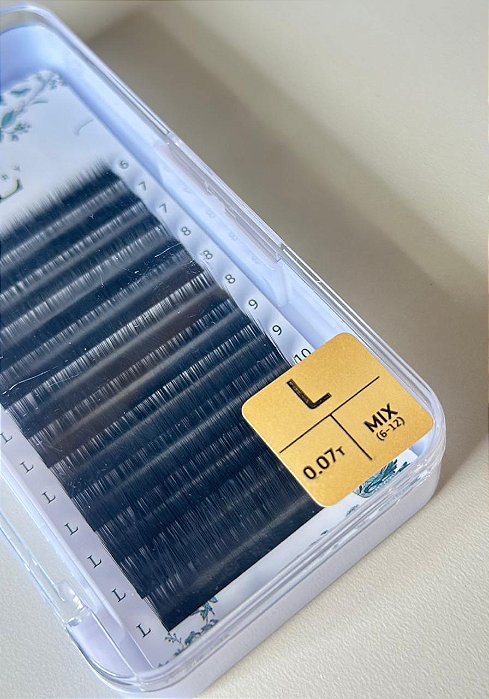 CÍLIOS POSTIÇOS CLASSIC PRETO MIX 6-12 CURVATURA E ESPESSURA L 0.07 CHERRY LASH