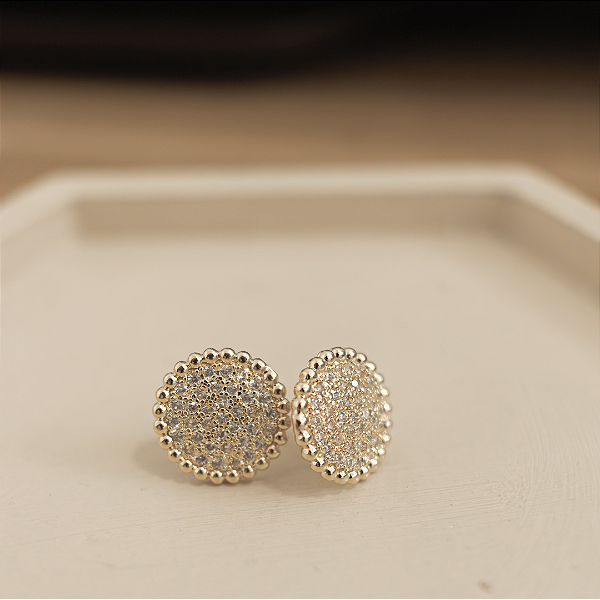 Brinco Redondo Cravejado com bolinhas - Banhado Ouro 18K
