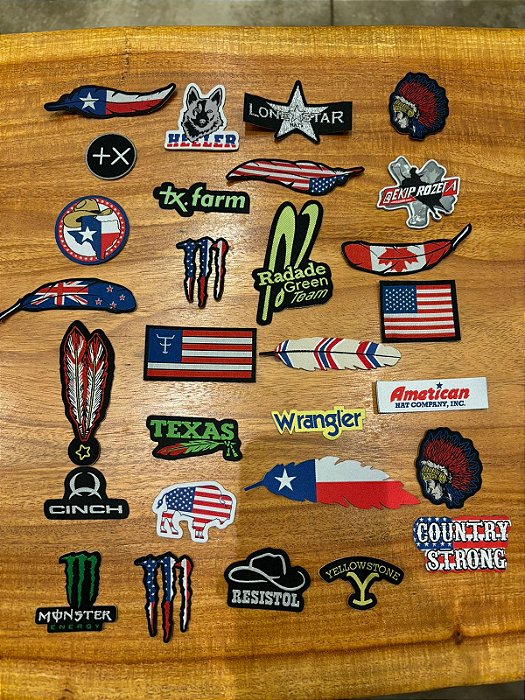 Kit Adesivos de Chapéu Sortidos de Tecido 30 Und.