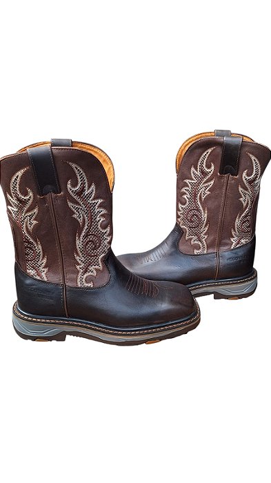 BOTA GOYAZES NA COR CHOCOLATE