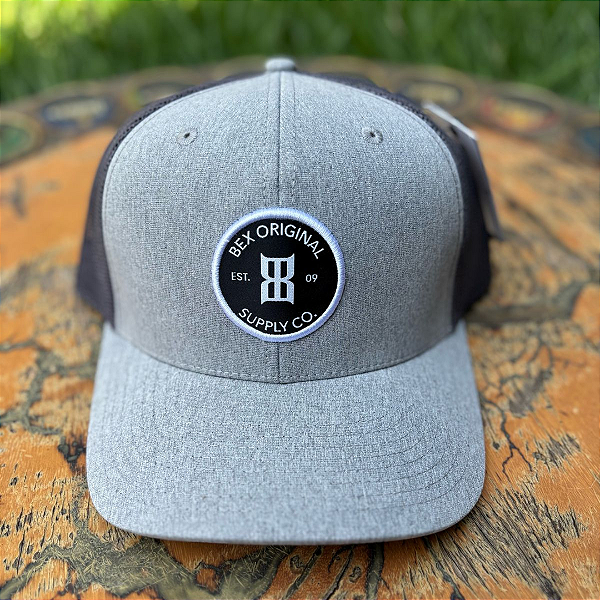 BONÉ IMPORT. BEX CINZA LOGO PTO