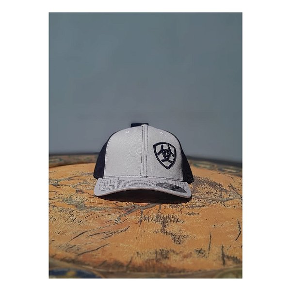 BONE ARIAT IMPORT. CINZA LOGO PTO