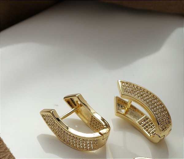 BRINCO RAQUEL CRAVEJADO BANHADO A OURO 18K