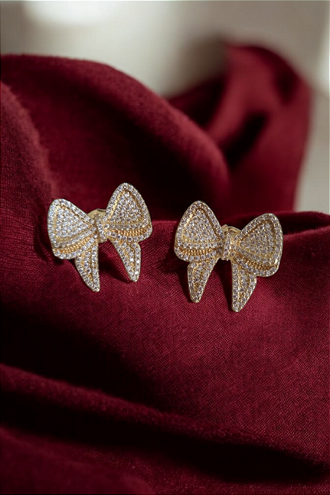 Brinco Laço Cravejado com Zircônias Banhado a Ouro 18k