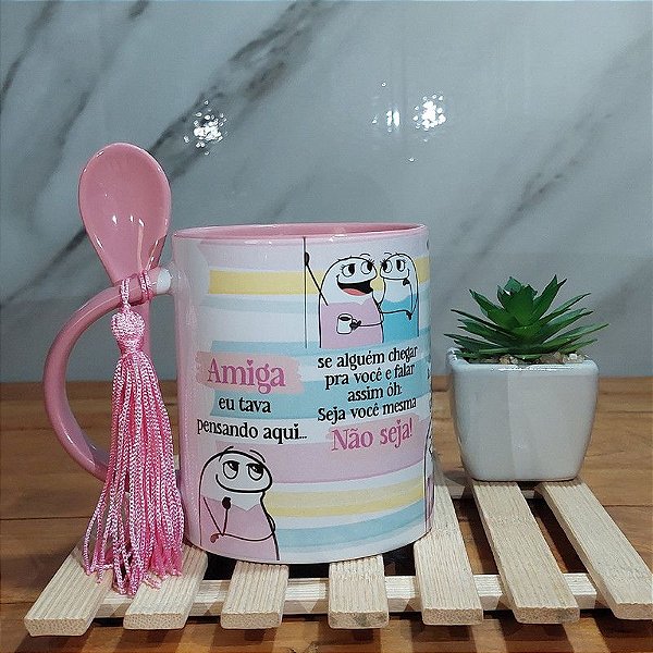 Caneca Amiga Escuta o Que tô te Falando - Alça colher