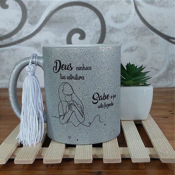 Caneca Prata Glitter - Deus Conhece sua estrutura