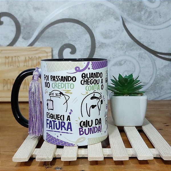 Caneca Meme Fatura do cartão de credito - Preta