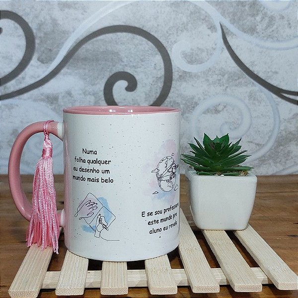 Caneca alça e interior rosa dia dos professores - Aquarela do professor
