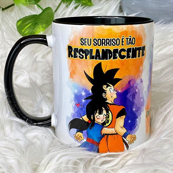 Caneca Alça e Interior Preto- Dragon Ball - Goku e Chichi versão 1