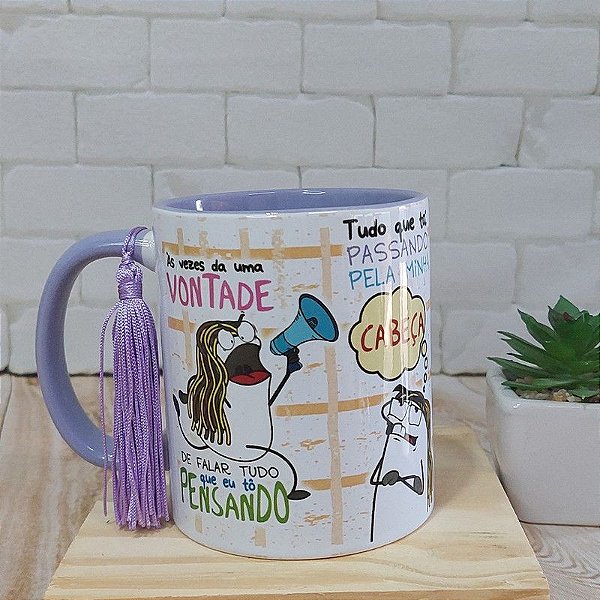 Caneca Meme as vezes da uma vontade de falar tudo