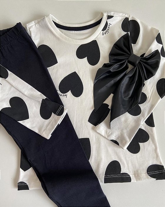Conjunto legging blusa coração P&B