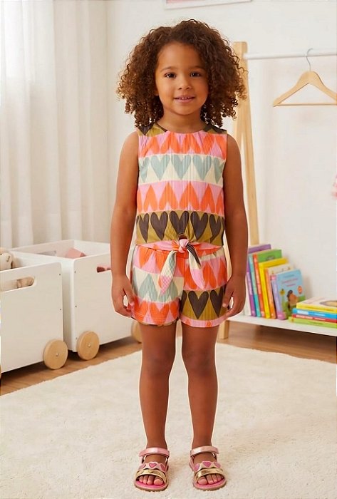Conjunto Infantil Corações Colorê