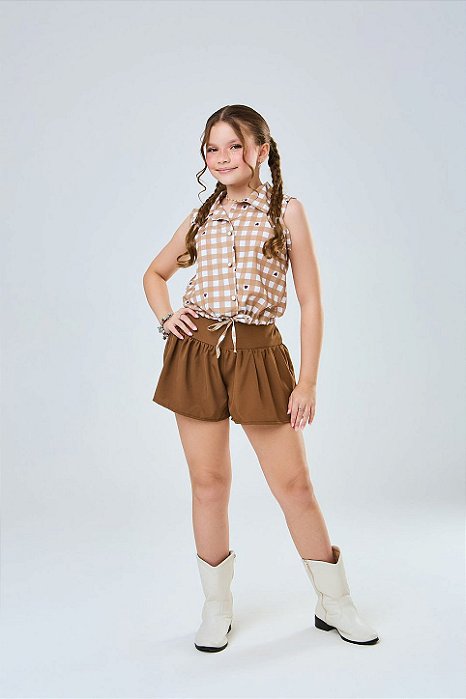 Conjunto Infantil Feminino Camisa Xadrez Vichy e Shorts Saia Marrom
