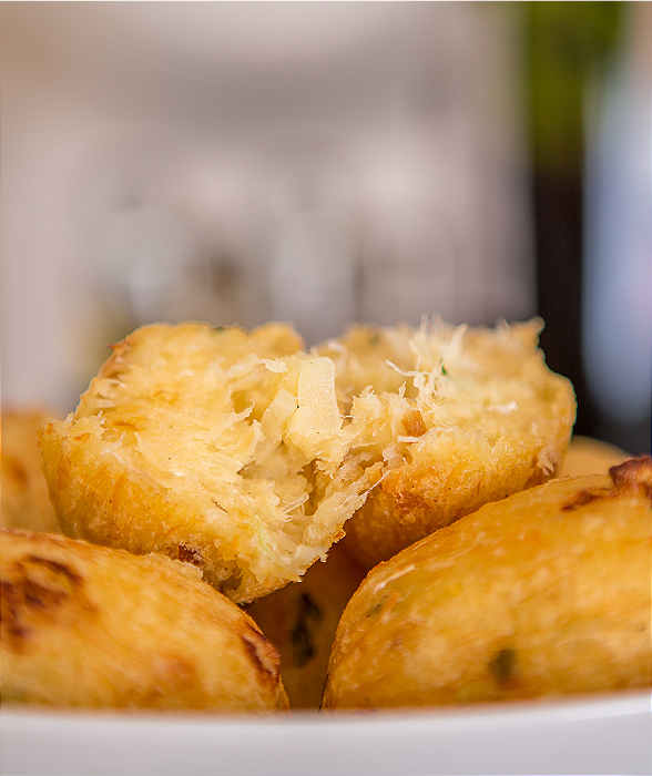Bolinho de Bacalhau - Pacote de 1kg com salgados de 20g